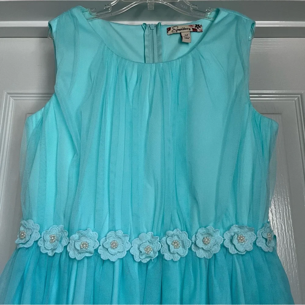 Speechless dress.